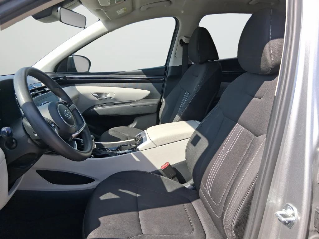 Used 2024 Silver Hyundai SEL image 10