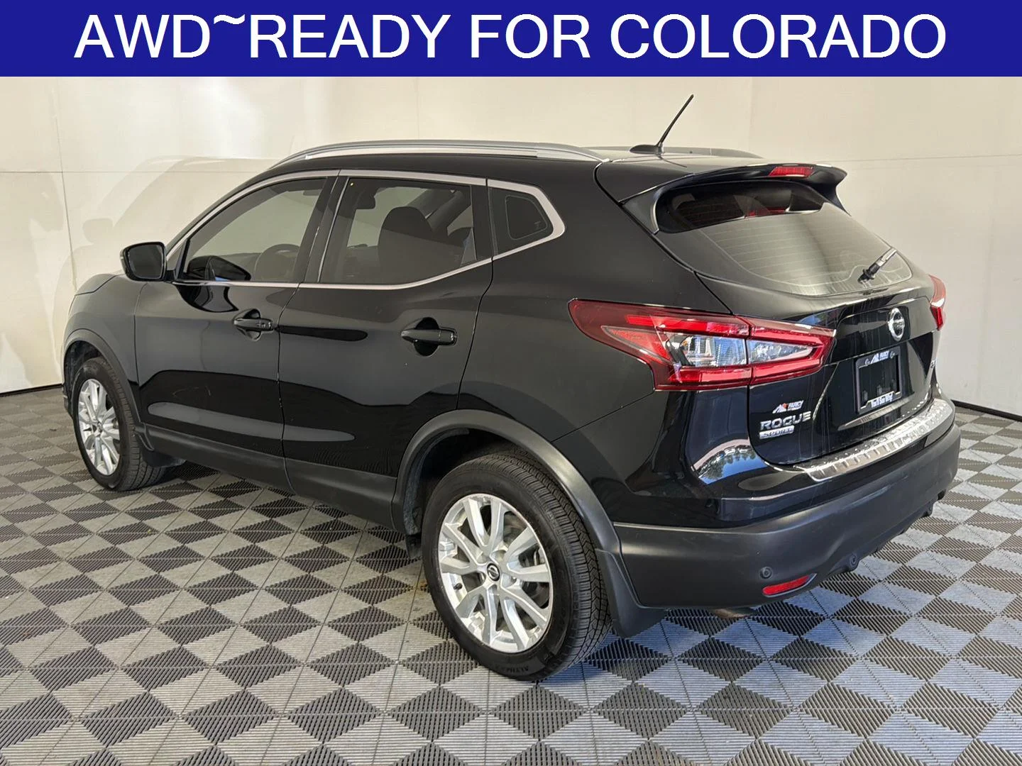Used 2022 Magnetic Black Pearl Nissan SV image 7