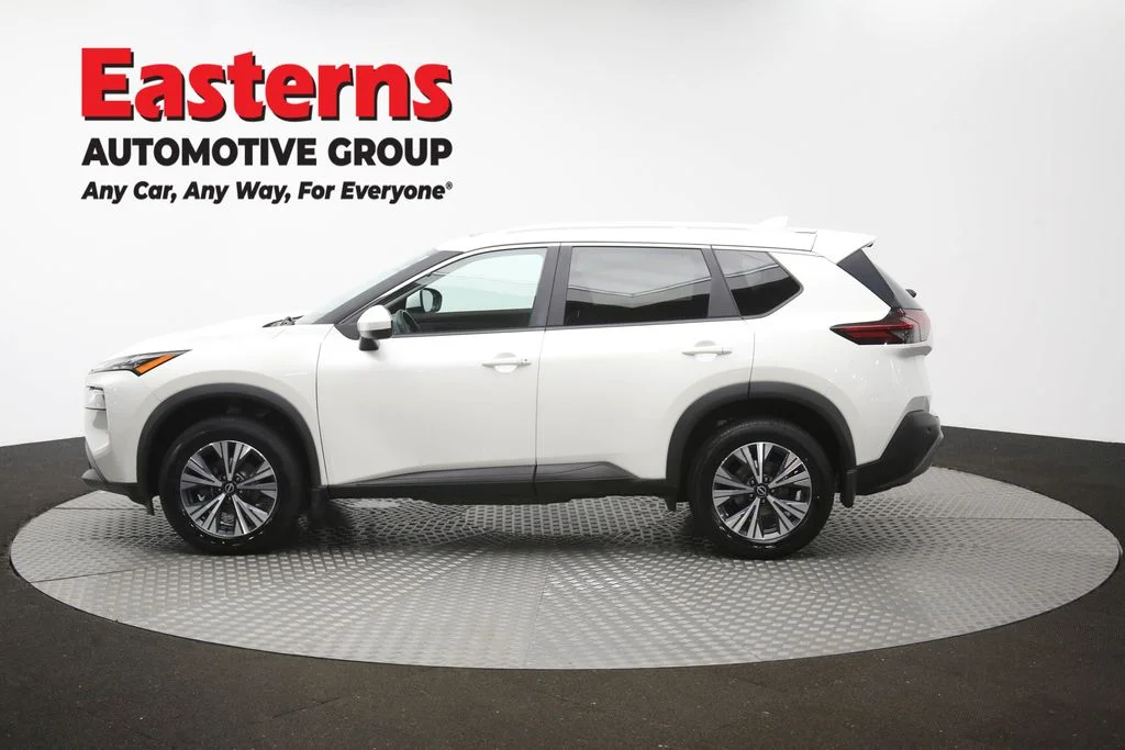 Used 2023 White Nissan SV image 62