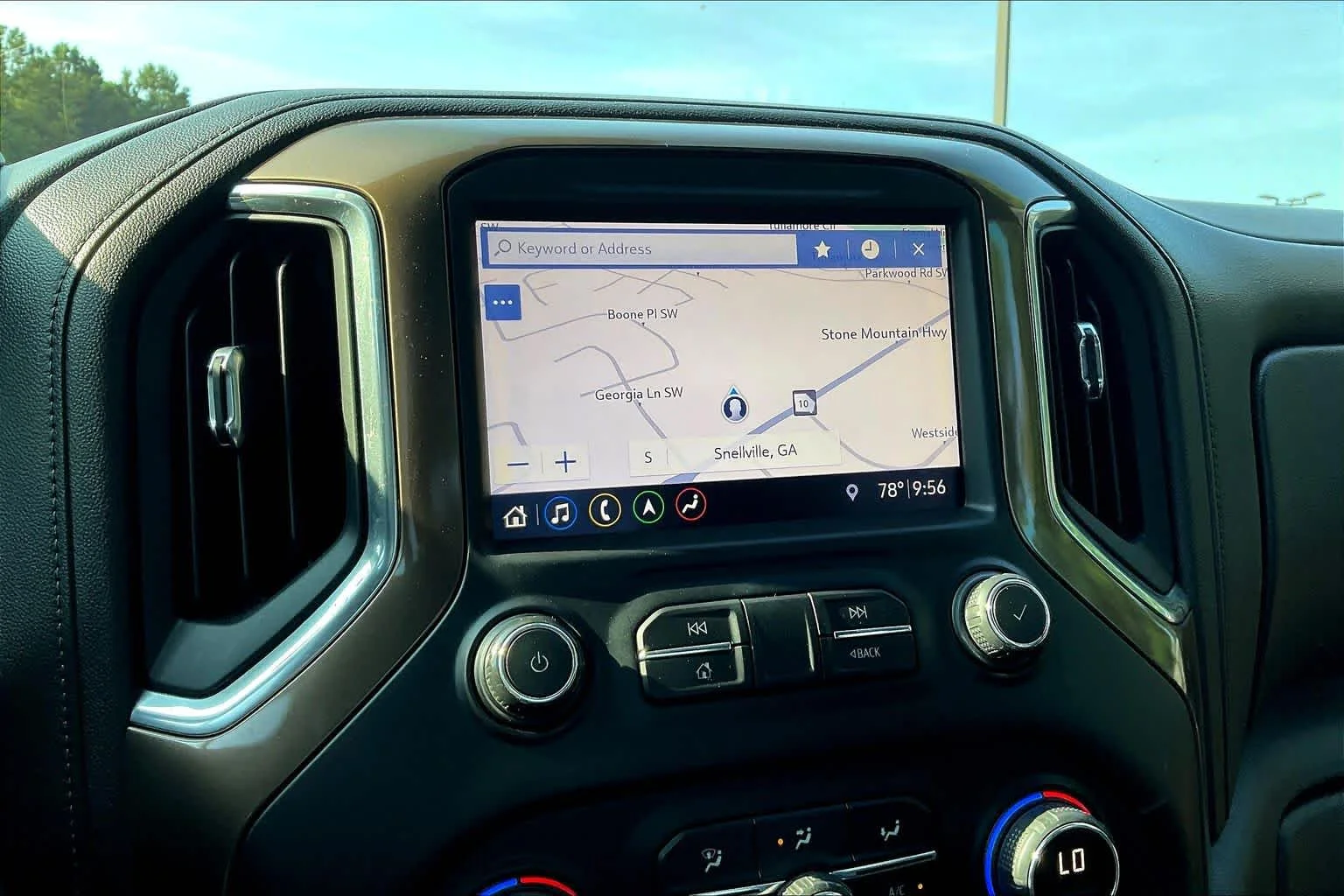 Used 2019 Northsky Blue Metallic Chevrolet High Country image 31