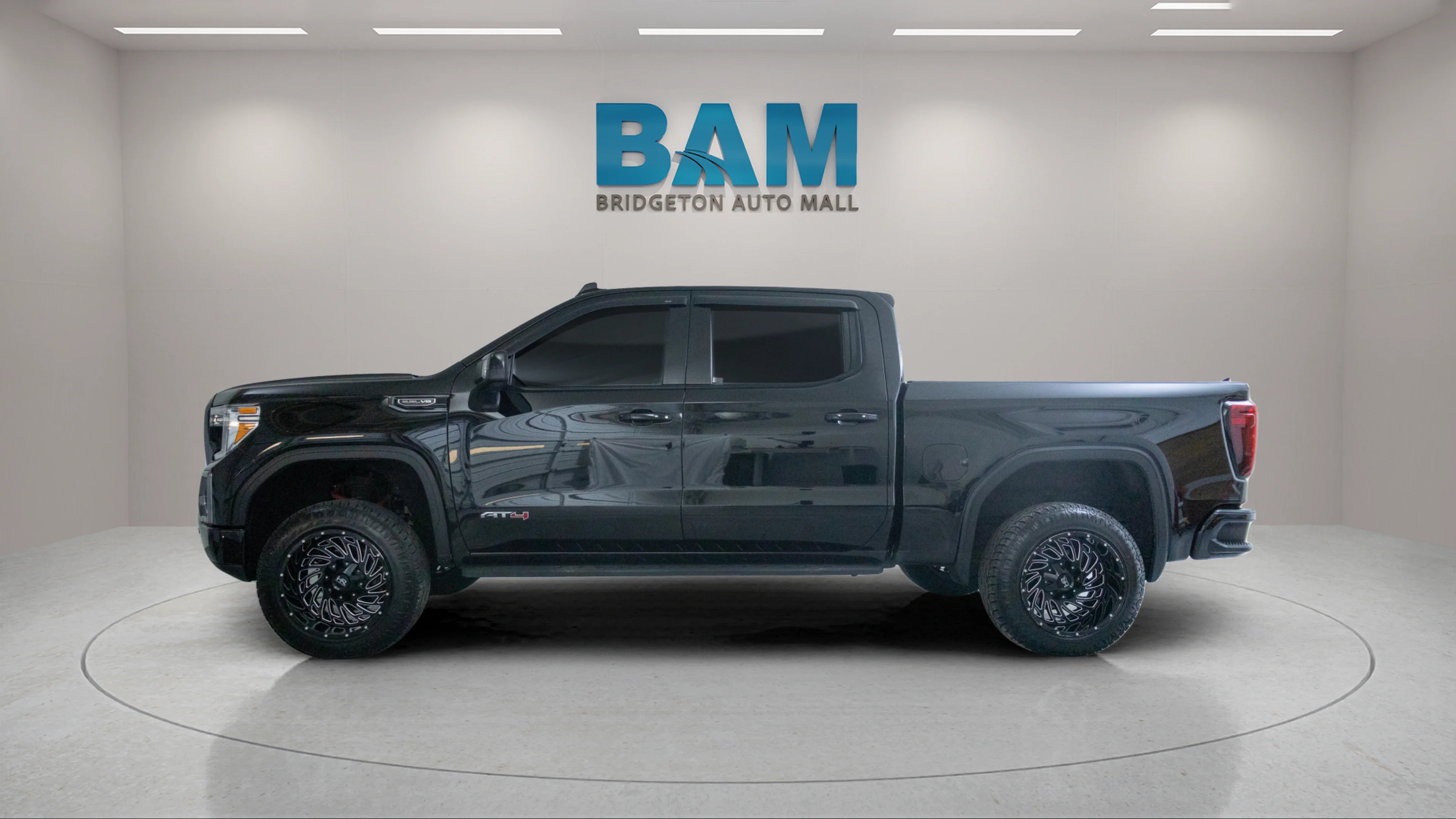 Used 2021 Onyx Black GMC AT4 image 4