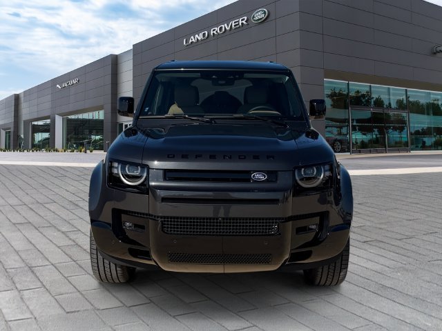 New 2026 Carpathian Grey Land Rover X-Dynamic SE image 8