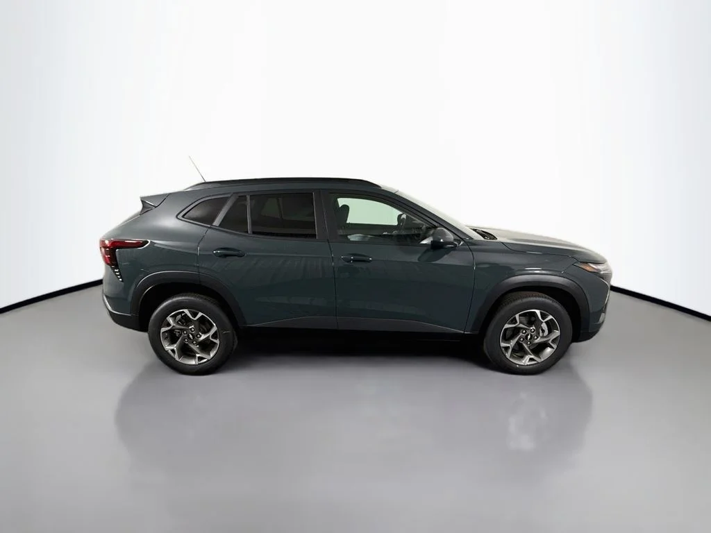 2026 Chevrolet Trax LT - Photo 8