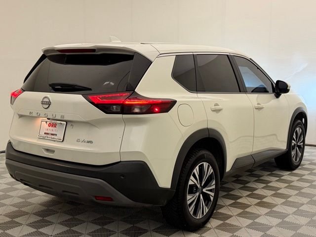 Used 2023 Pearl White Tricoat Nissan SV image 14