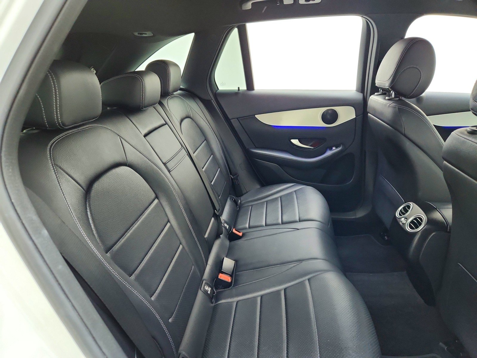 Certified Used 2021 Polar White Mercedes-Benz GLC 300 image 31
