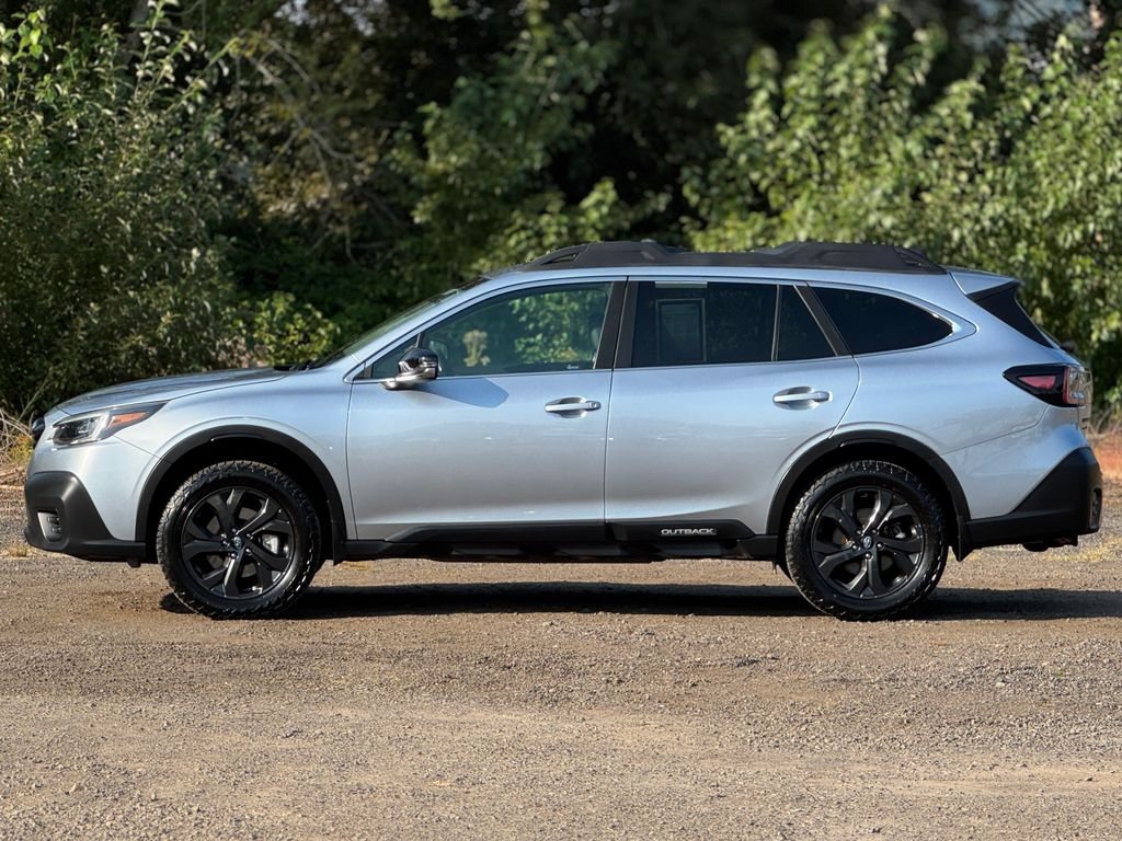 Used 2020 Ice Silver Metallic Subaru Onyx Edition XT image 4