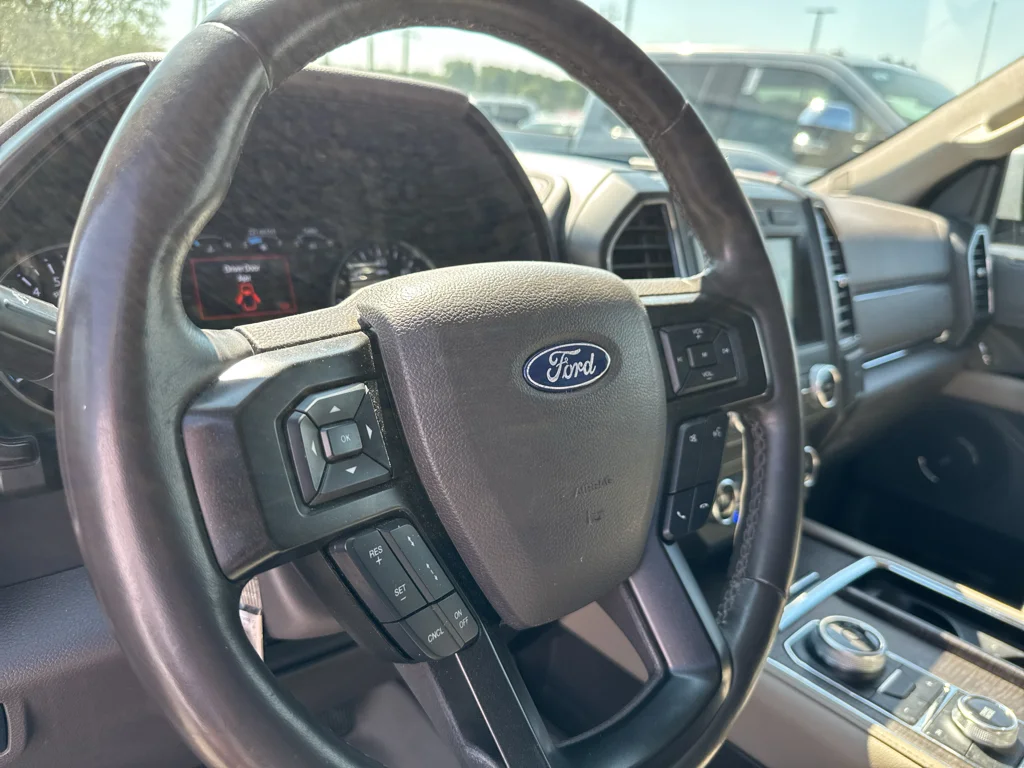 Used 2020 Star White Metallic Tri-Coat Ford Limited image 18