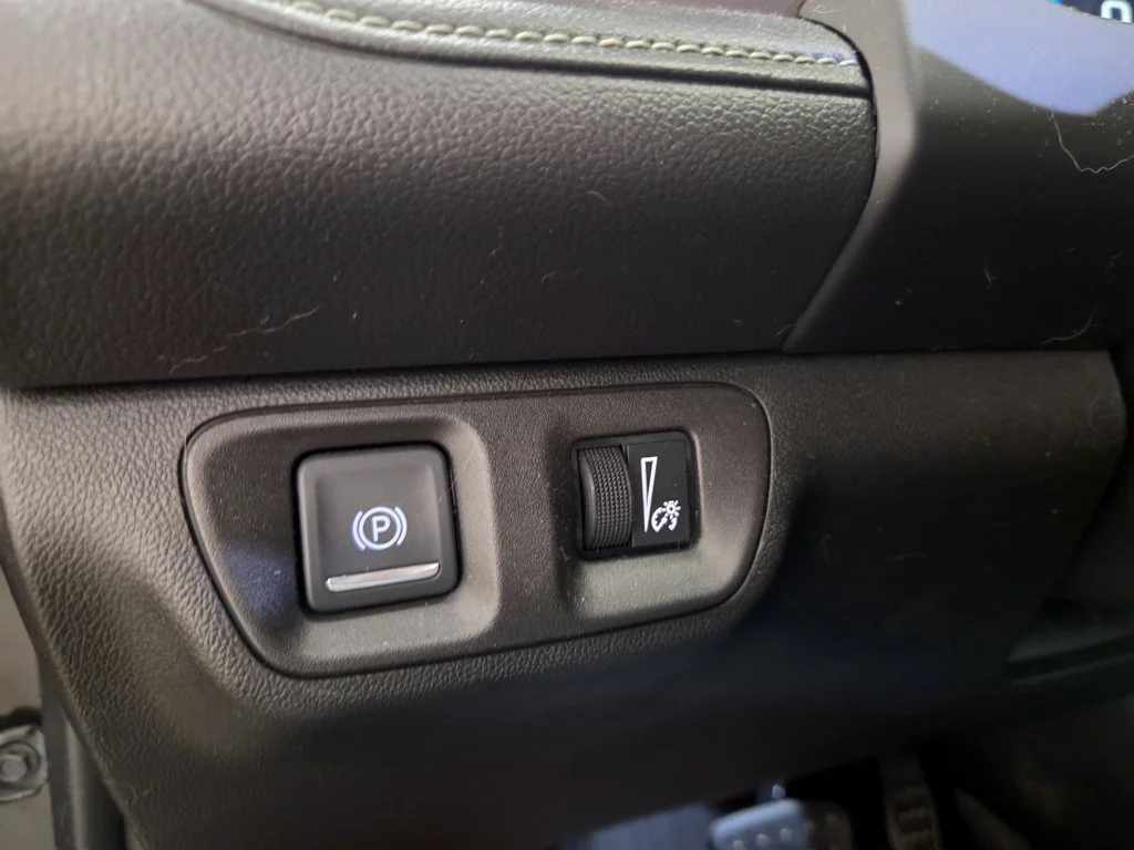 Used 2018 Black GMC Denali image 12