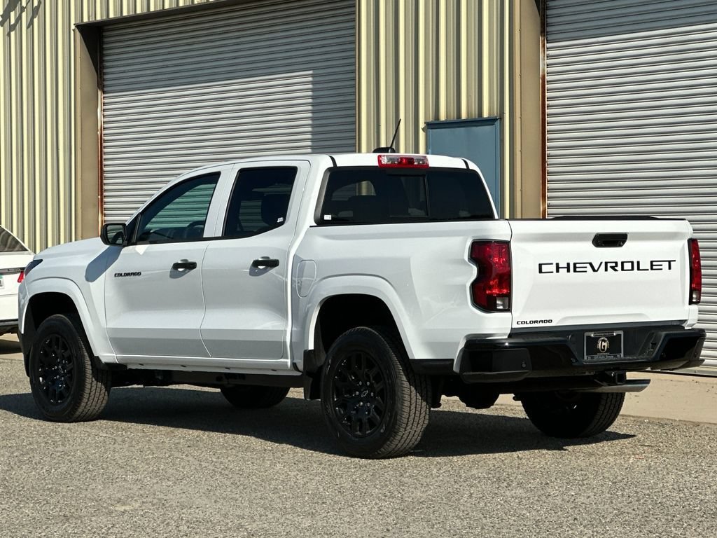 New 2026 Summit White Chevrolet WT image 6