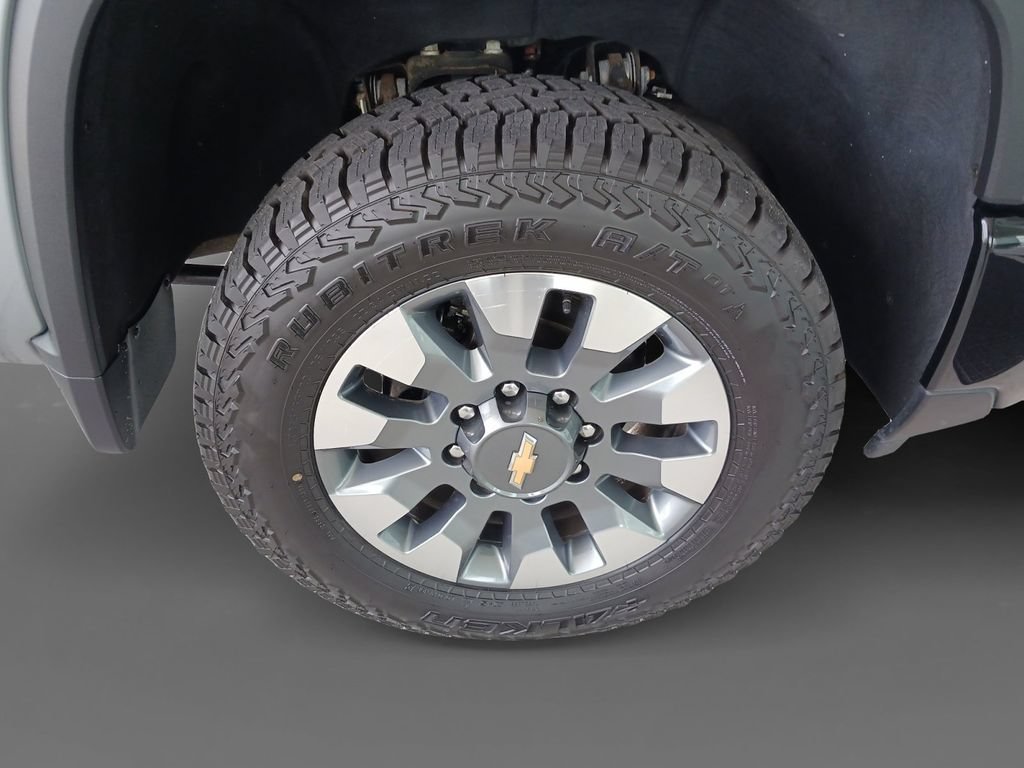 Used 2024 Sterling Gray Metallic Chevrolet Custom image 15