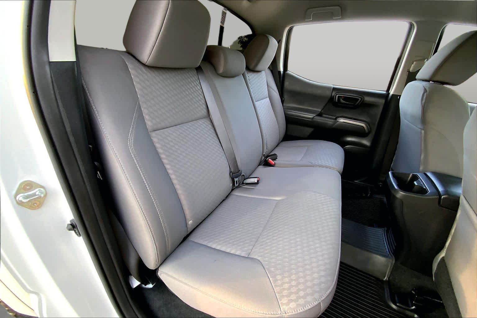 Used 2023 Ice Cap Toyota SR5 image 19