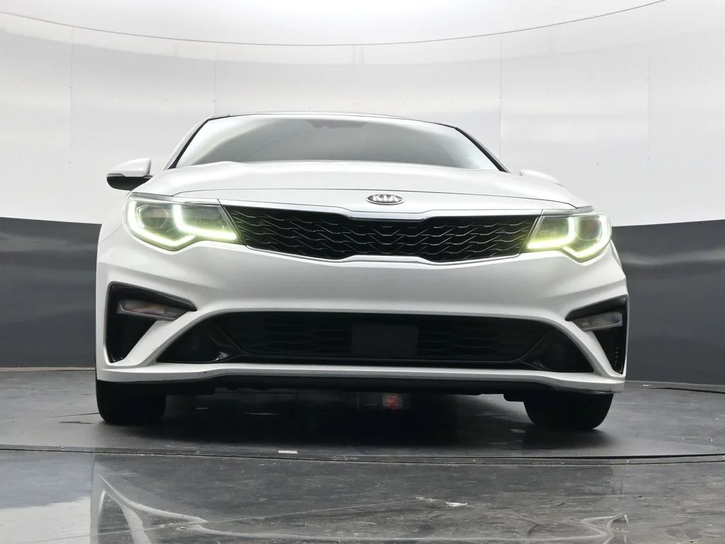 Used 2019 White Kia EX image 50