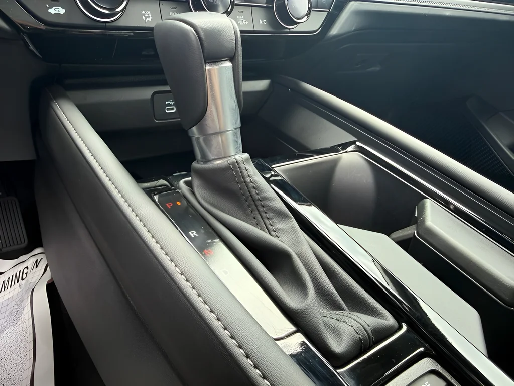 2025 Honda Accord Hybrid Touring - Photo 30