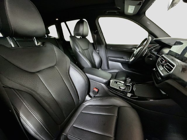 Used 2024 Black Sapphire Metallic BMW sDrive30i image 25