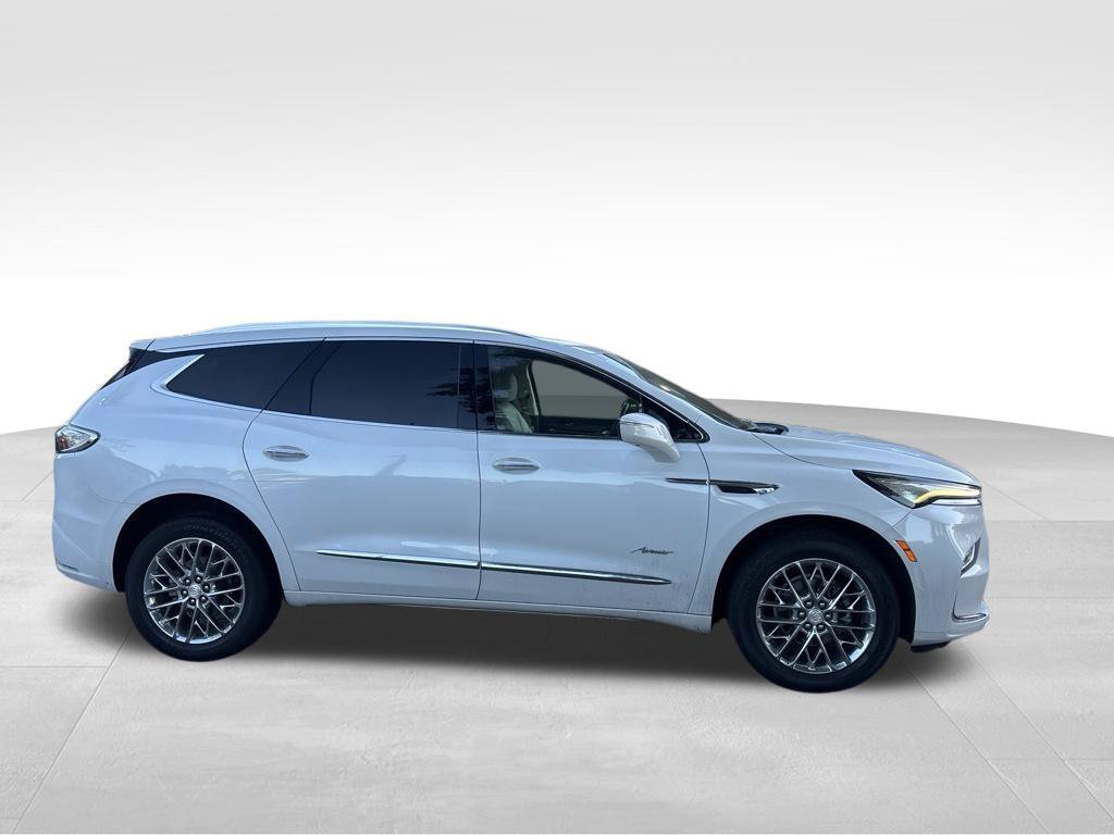 Used 2023 White Buick Avenir image 4