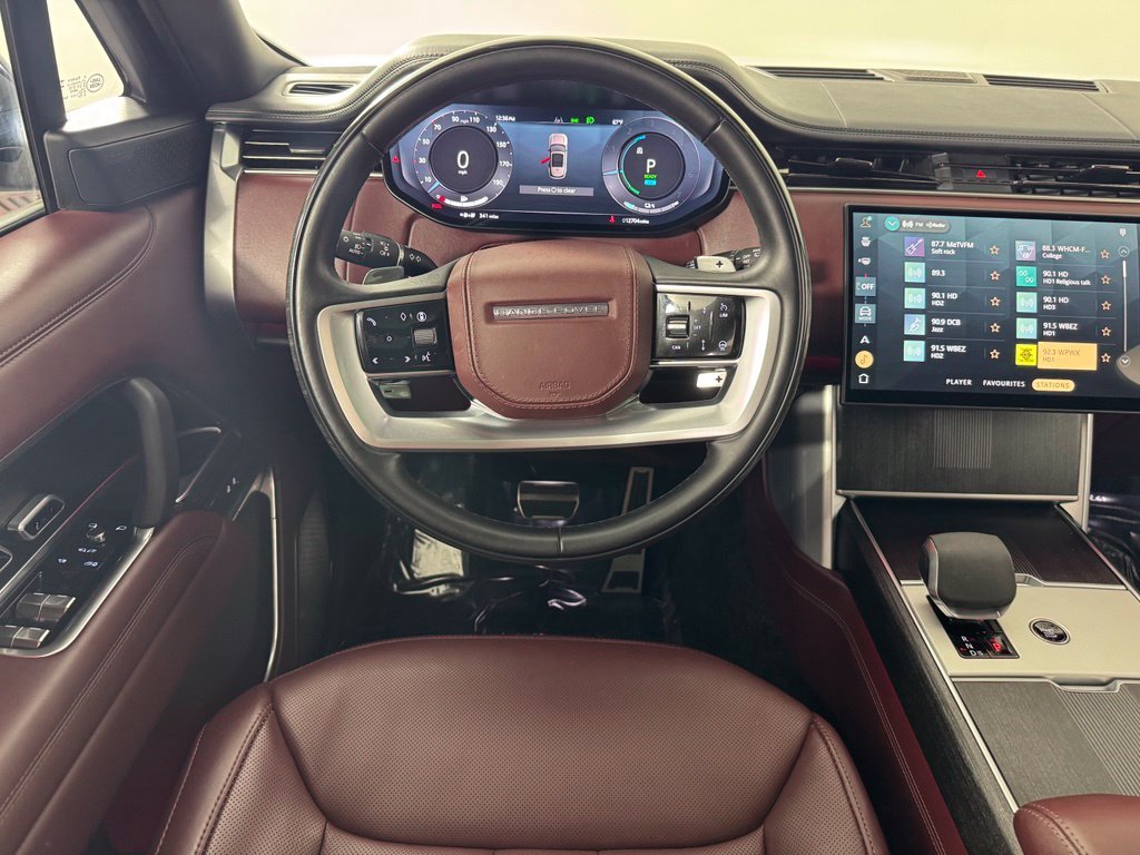 Used 2025 Fuji White Land Rover Autobiography image 9