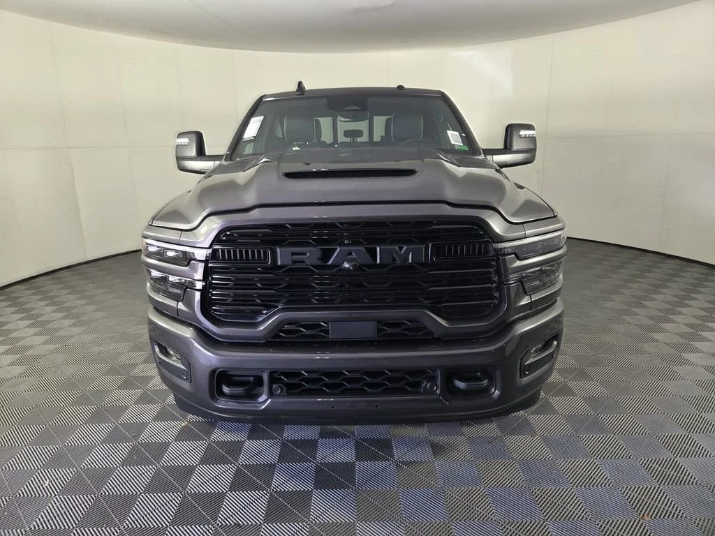 New 2026 Granite Crystal Metallic Clear-Coat Exterior Paint RAM Laramie image 3
