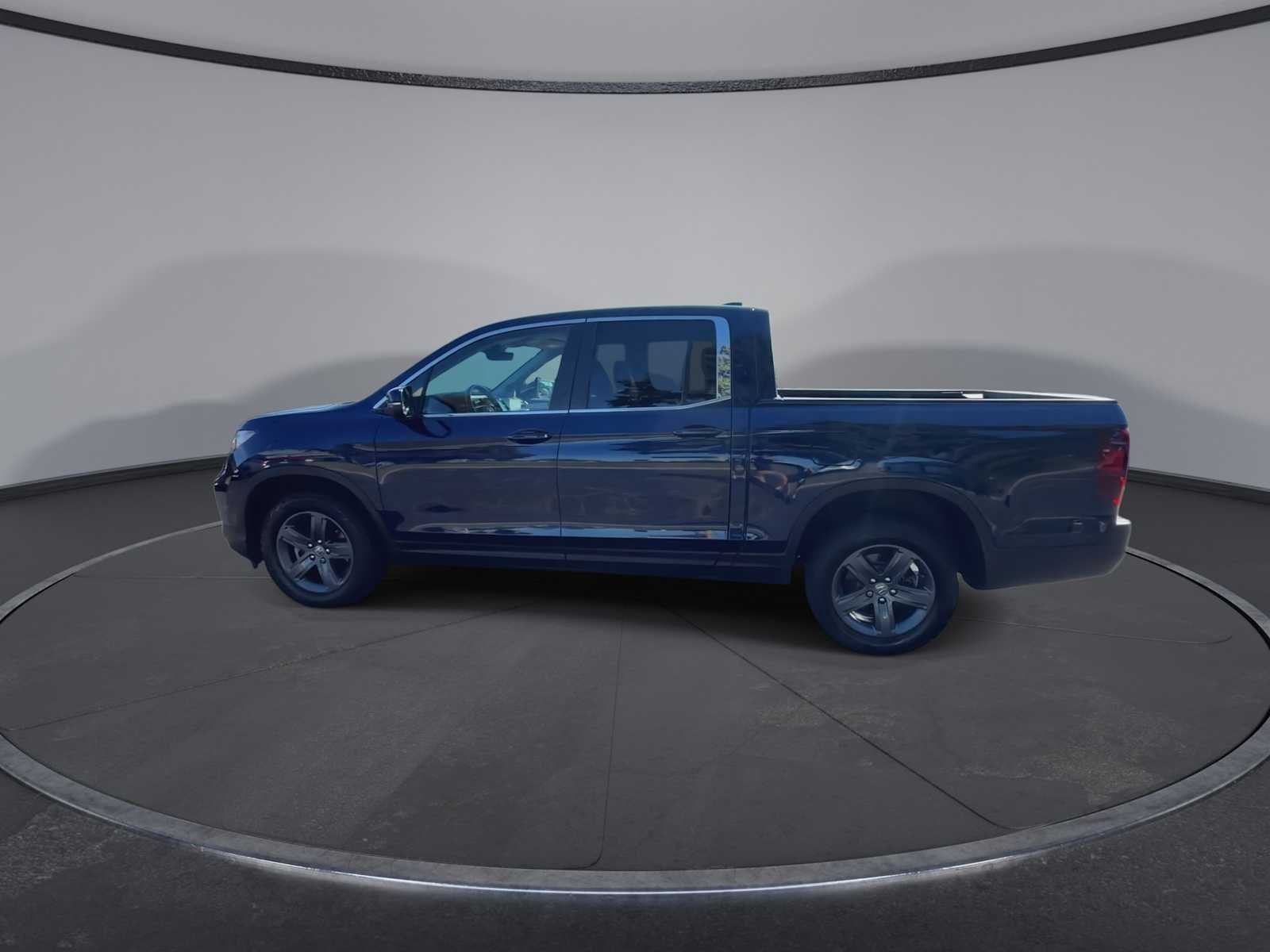 Certified Used 2023 Obsidian Blue Pearl Honda RTL image 5