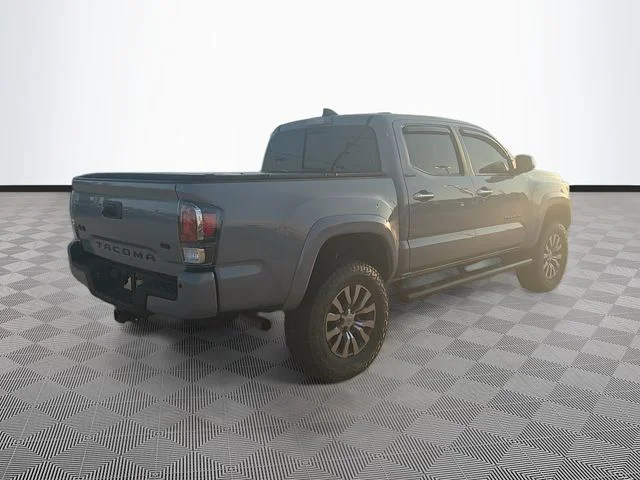 Used 2020  Toyota Limited image 6