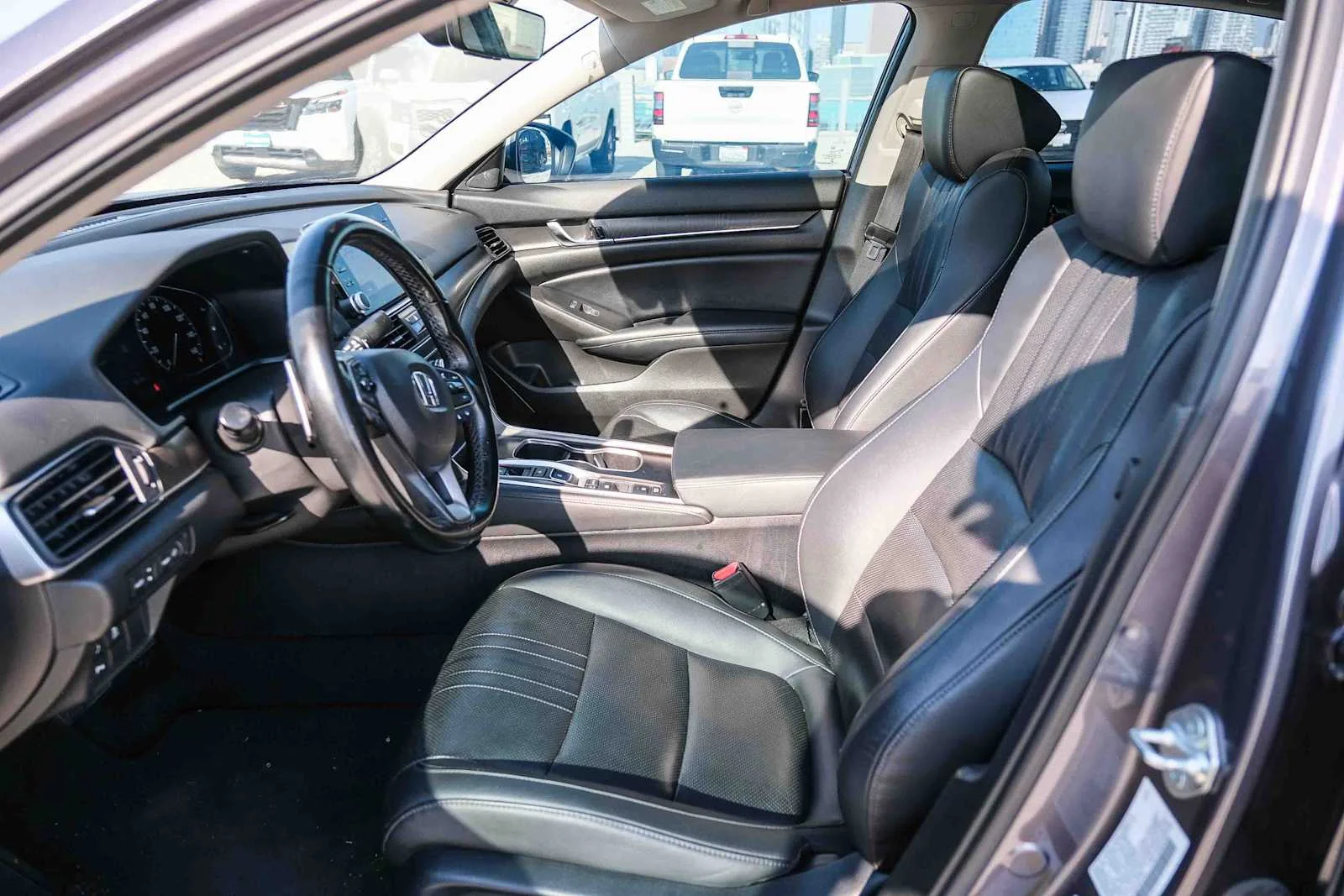 Used 2022 Modern Steel Metallic Honda Touring image 20
