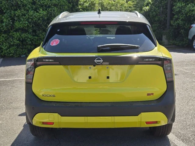 New 2026 Yuzu Yellow Metallic / Super Black Two-tone Nissan SR image 9