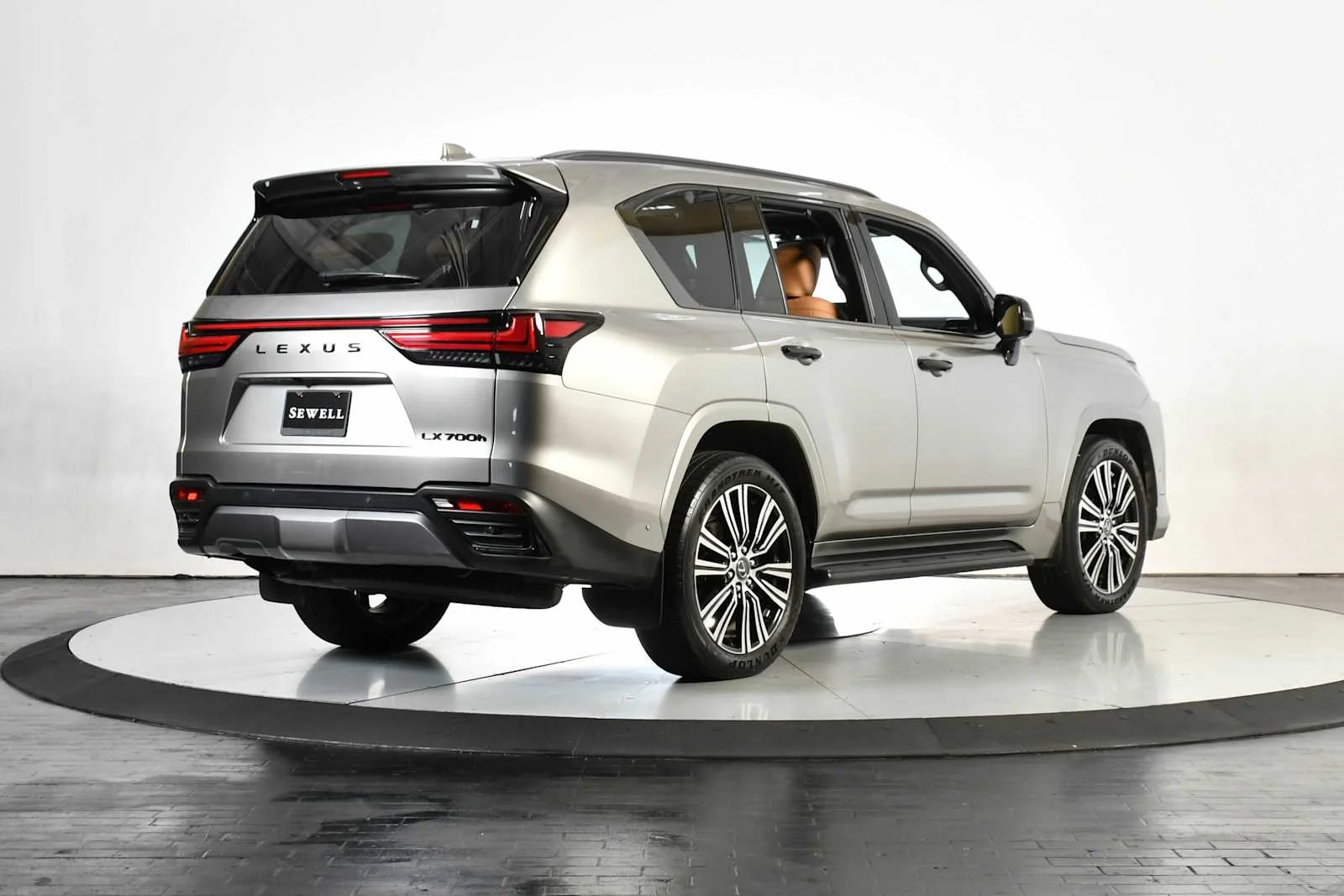 Used 2025 Atomic Silver Lexus Luxury image 5
