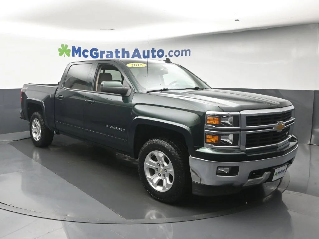 Used 2015 Green Chevrolet LT image 2