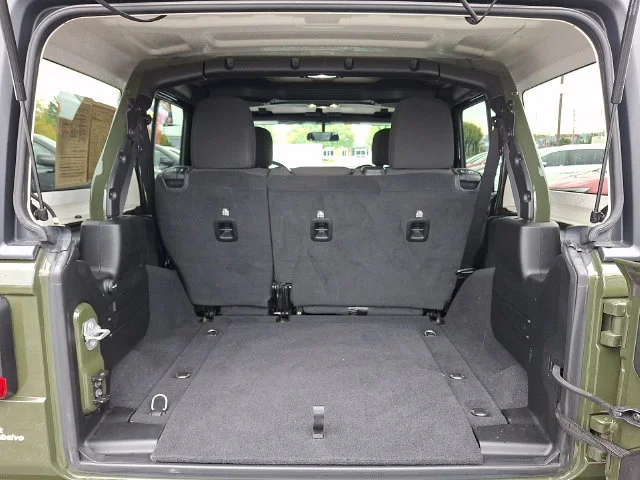 Used 2021 Green Jeep Unlimited Rubicon image 28