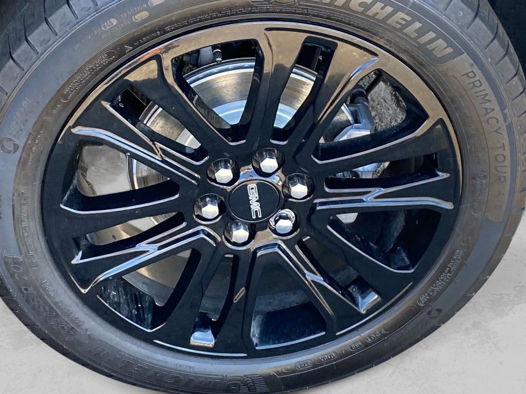 Used 2023 Silver GMC SLE image 30