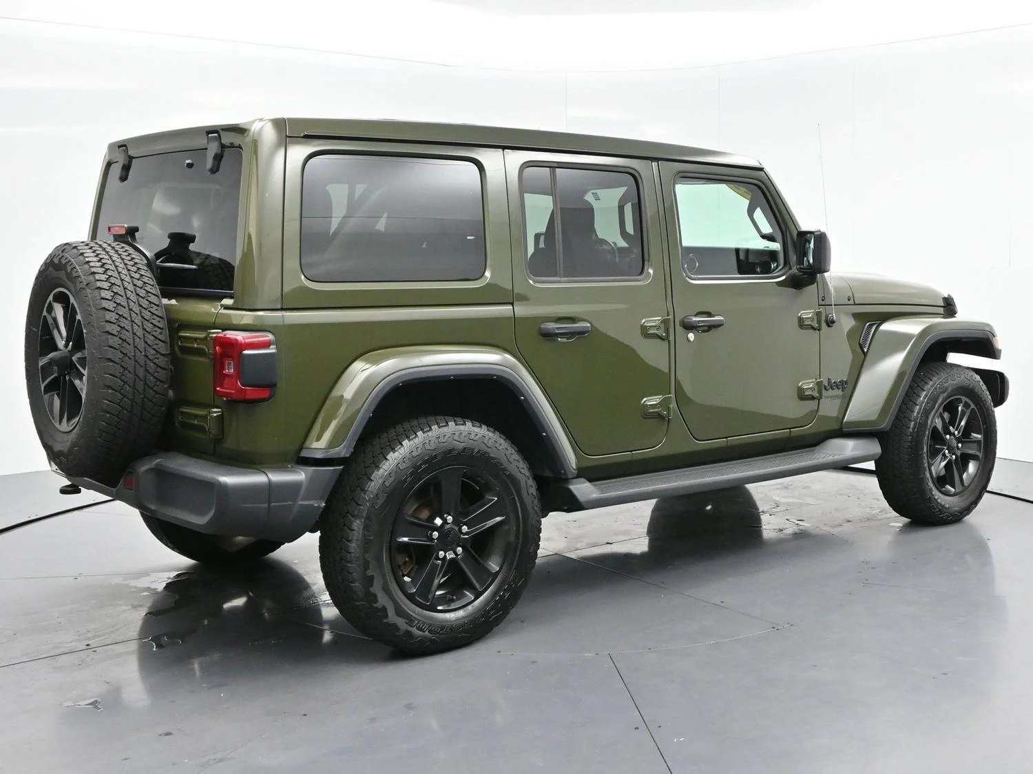 Used 2022 Sarge Green Clearcoat Jeep Unlimited Sahara Altitude image 7