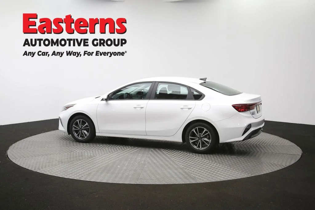 Used 2023 White Kia LXS image 61