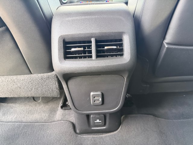 Used 2020 Black GMC SLT image 19