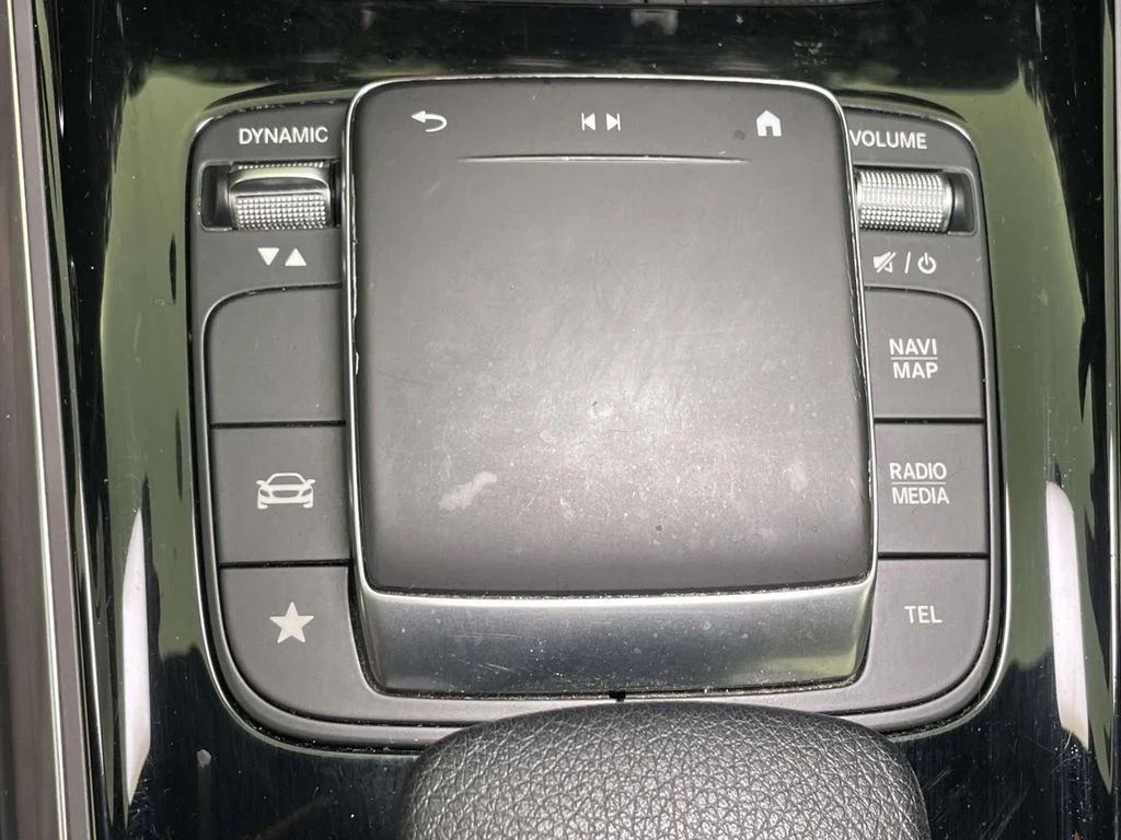 Used 2021 White Mercedes-Benz GLA 250 image 24