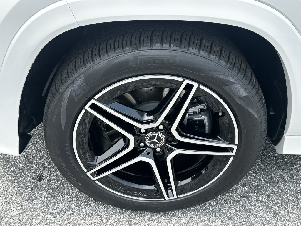 New 2026 MANUFAKTUR Moonlight White Magno Mercedes-Benz GLS 450 image 50