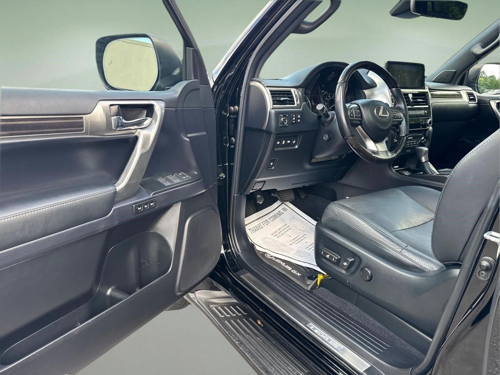 Used 2022 Black Onyx Lexus GX 460 Luxury image 16