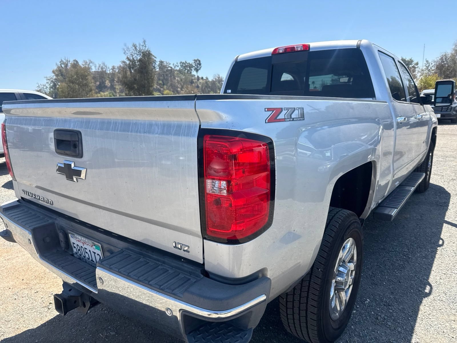 Used 2019 SILVER ICE METALLIC Chevrolet LTZ image 10