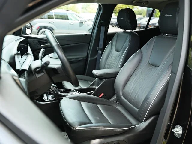 Used 2025 Ebony Twilight Metallic Buick Avenir image 22