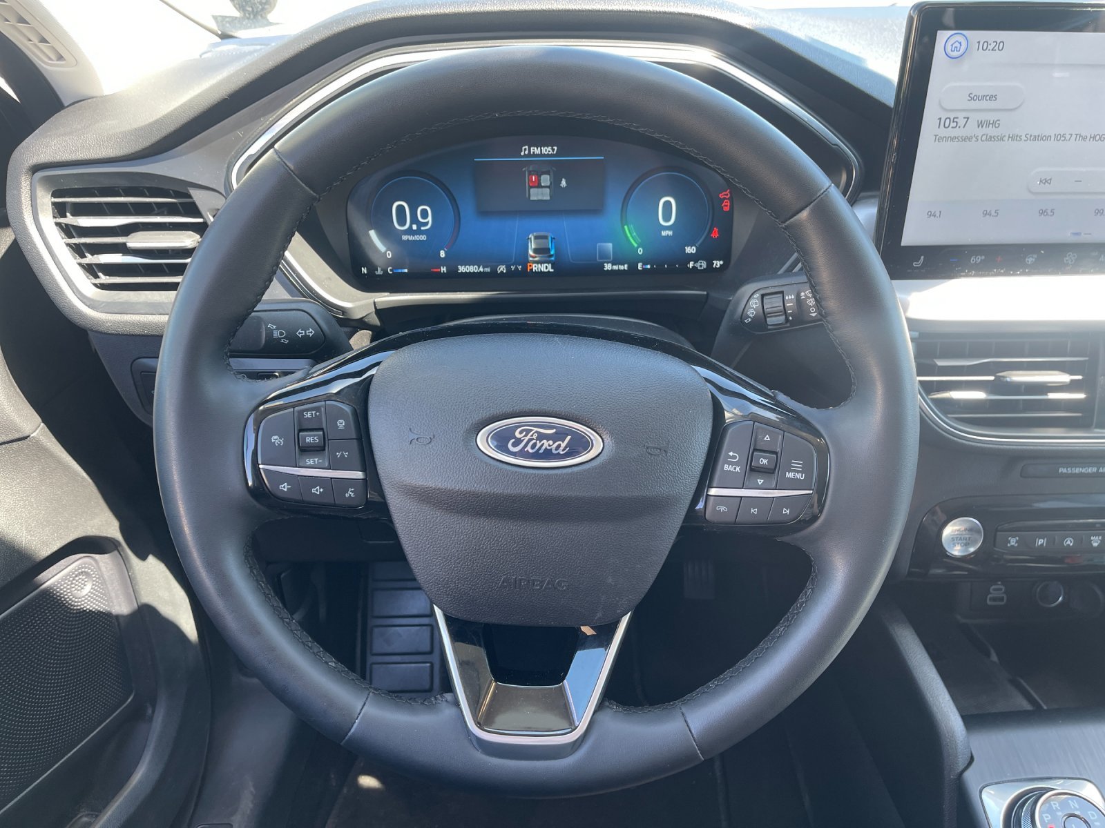 Used 2024  Ford Platinum image 25