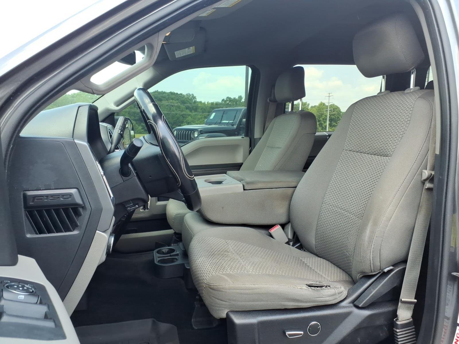 Used 2015 Magnetic Metallic Ford XLT image 17
