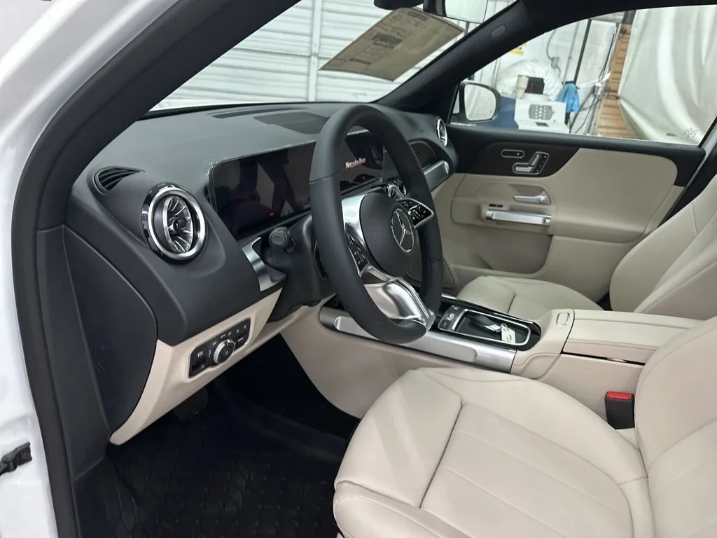 Used 2026 White Mercedes-Benz GLB 250 image 9
