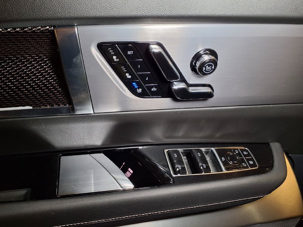 2027 Cadillac VISTIQ Sport - Photo 16