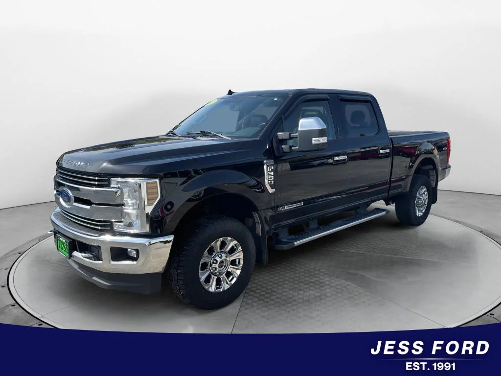 2019 Ford F-350 Lariat 4x4 Crew Cab 160 in SRW's photo