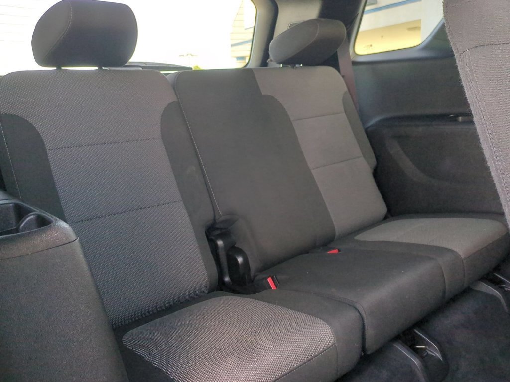Used 2023 Summit White Chevrolet LT Cloth image 32