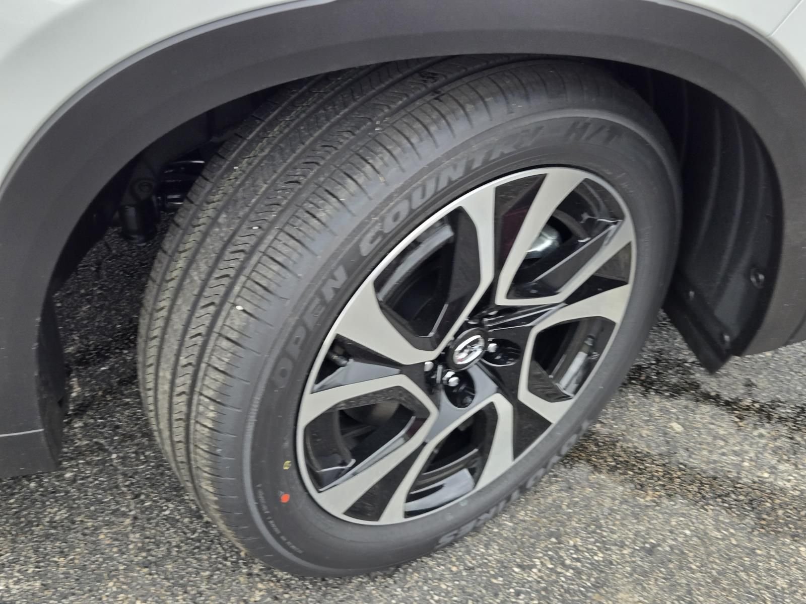 View vehicle photo 5