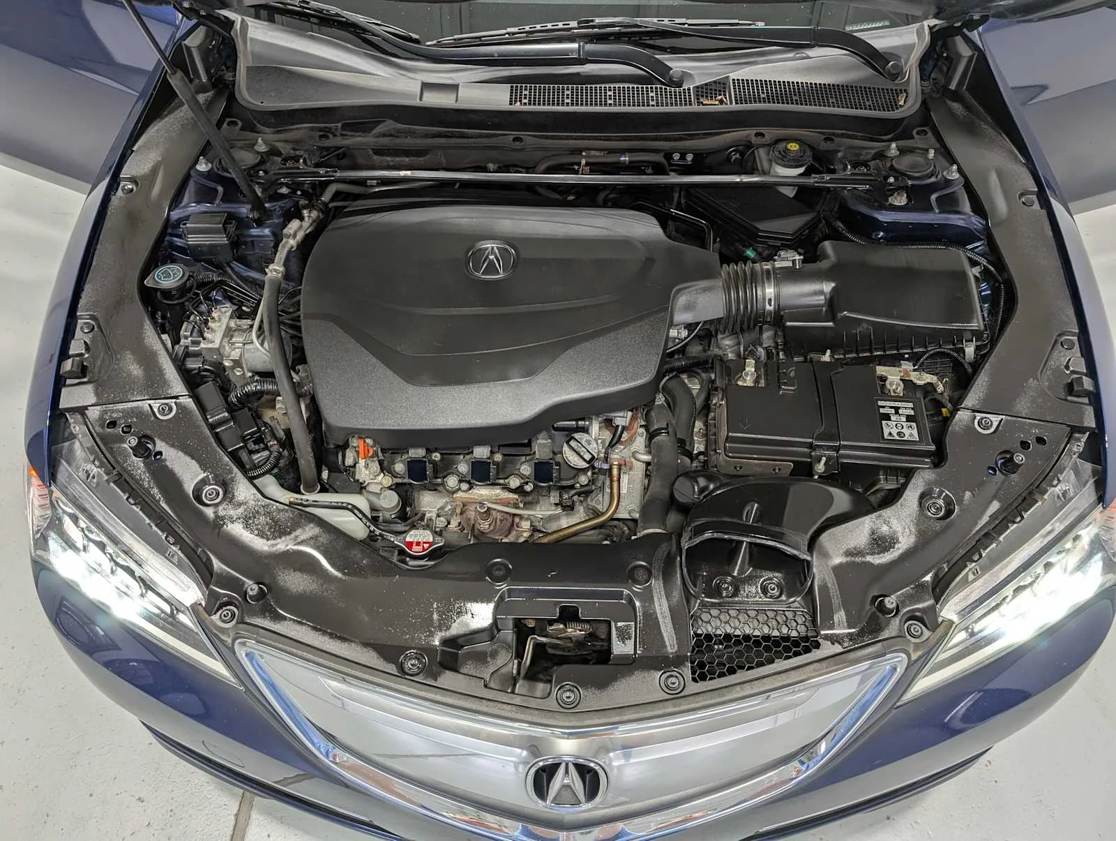 Used 2015 Fathom Blue Pearl Acura V6 Tech image 15