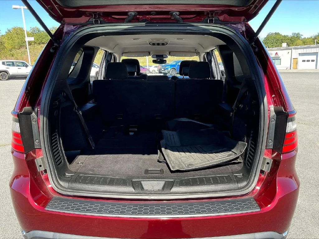 Used 2019 Redline 2 Coat Pearl Dodge SXT image 23