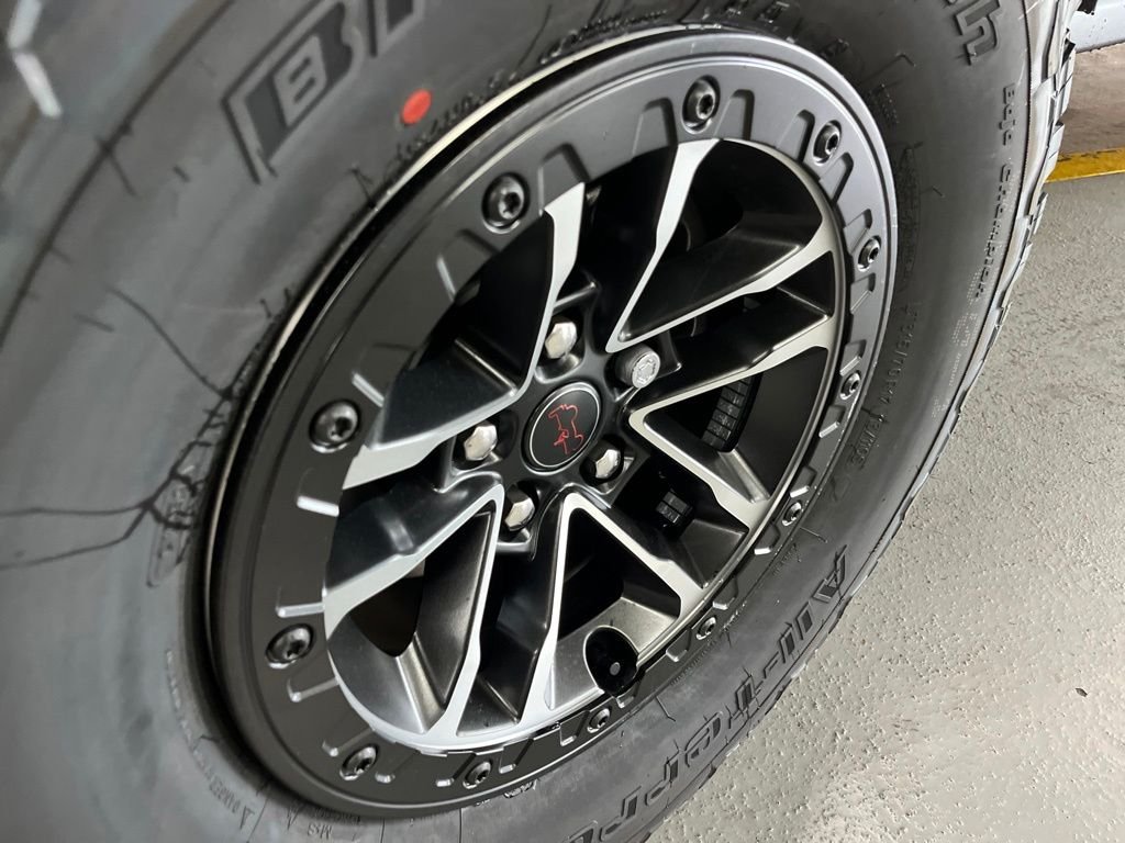 New 2026 Reign Jeep Rubicon X image 17