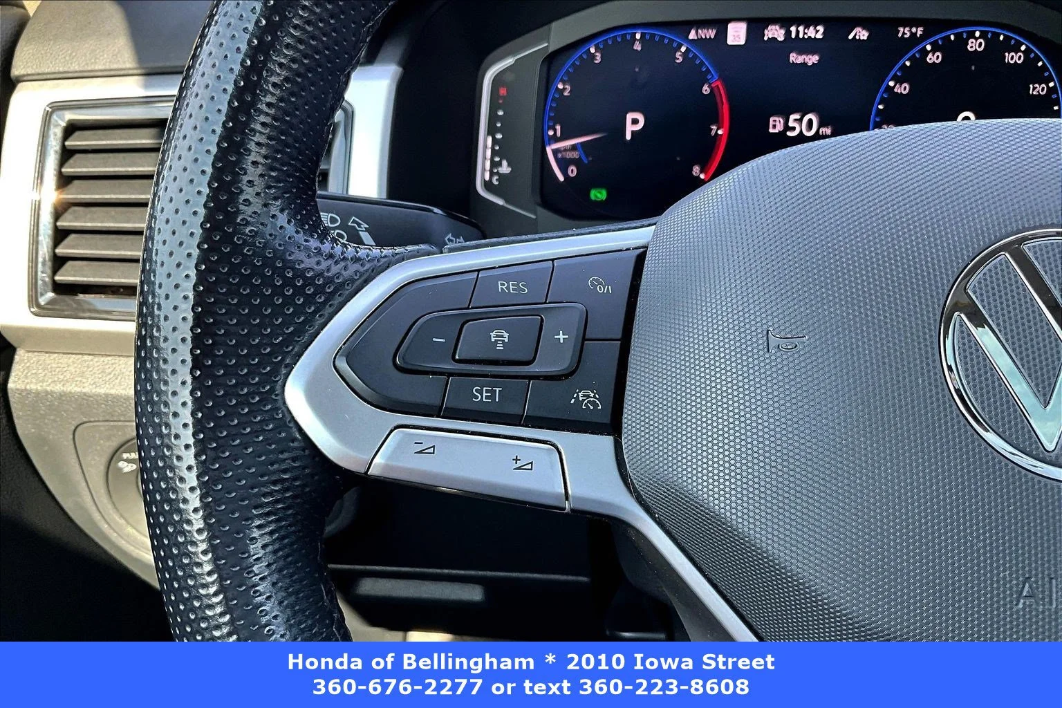 Used 2021 Deep Black Volkswagen 3.6L V6 SEL R-Line image 10