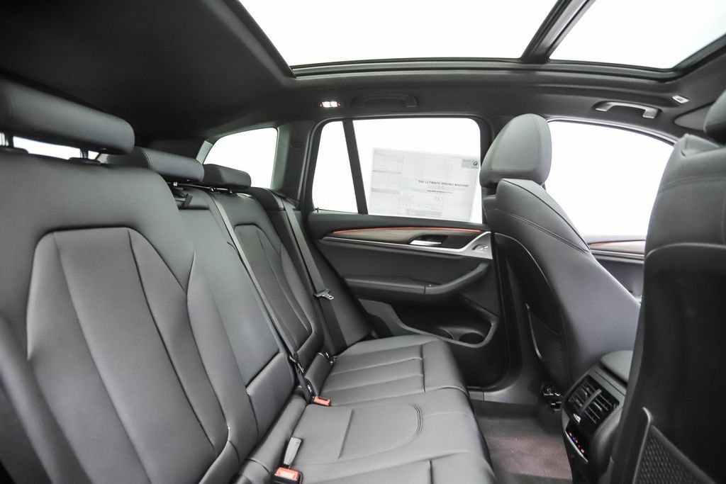 Used 2021 Alpine White BMW xDrive30i image 40