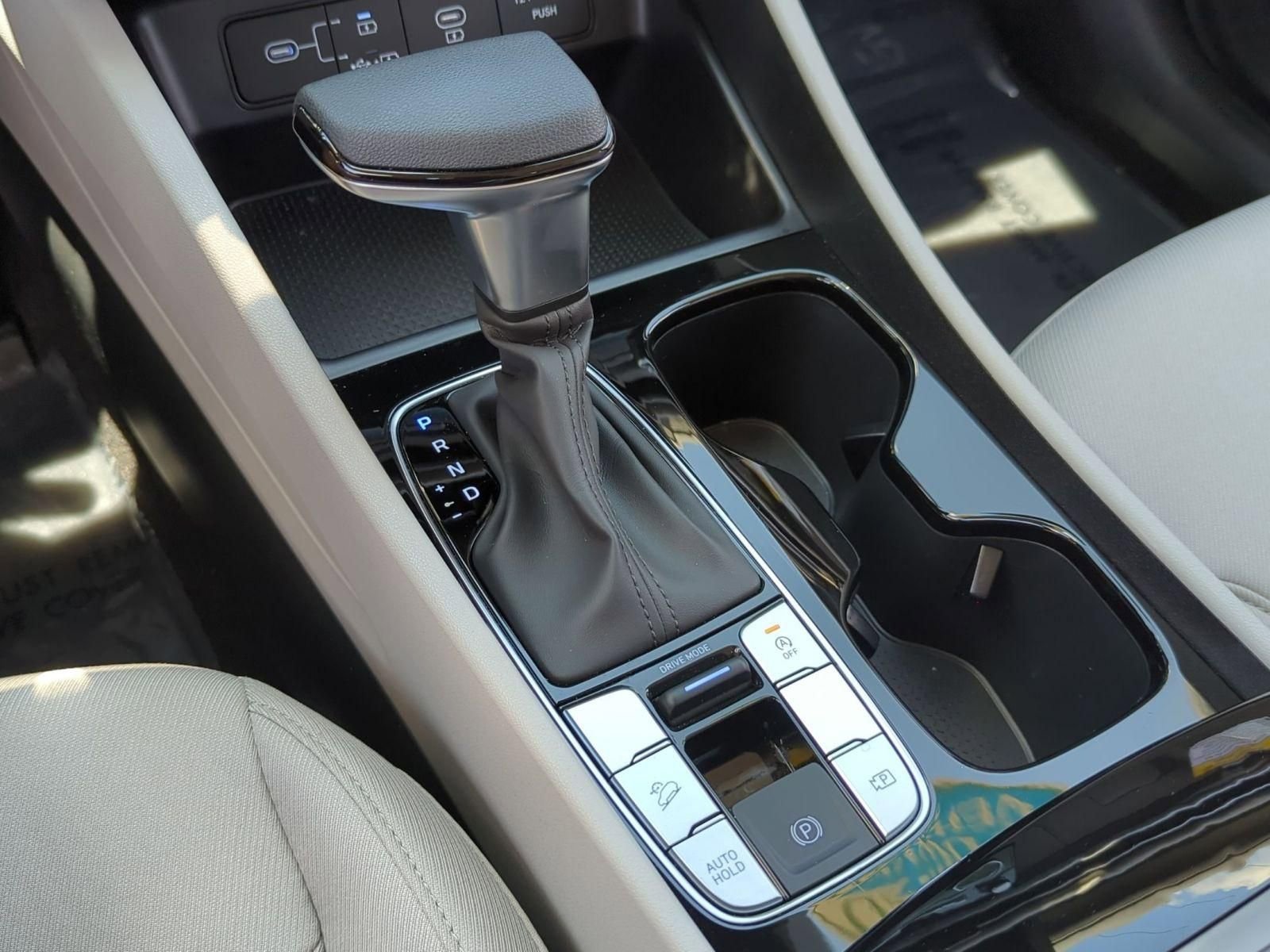Used 2026 Hampton Gray Hyundai SEL image 11